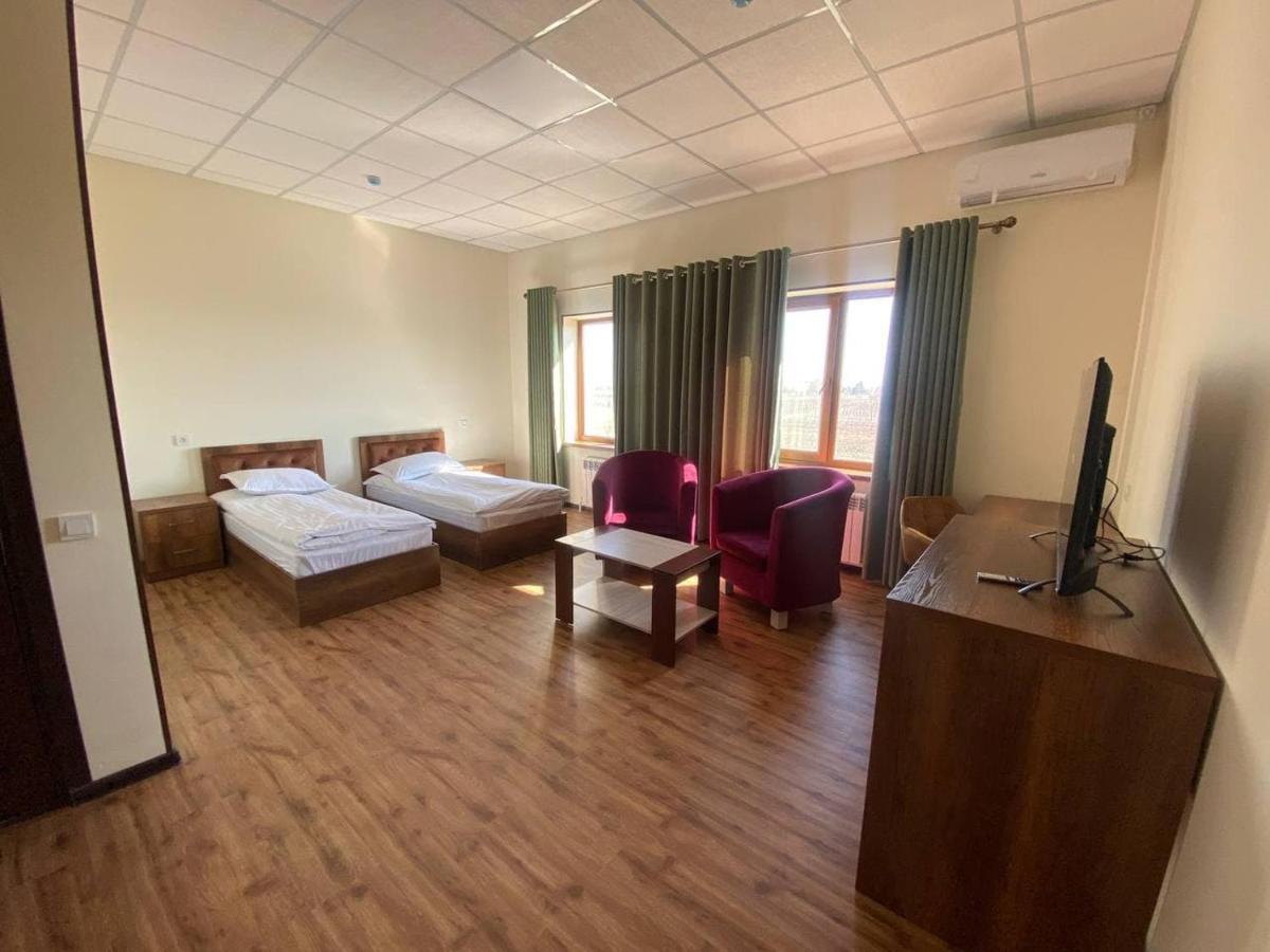 Uzumfermer Hotel & Winery طشقند المظهر الخارجي الصورة